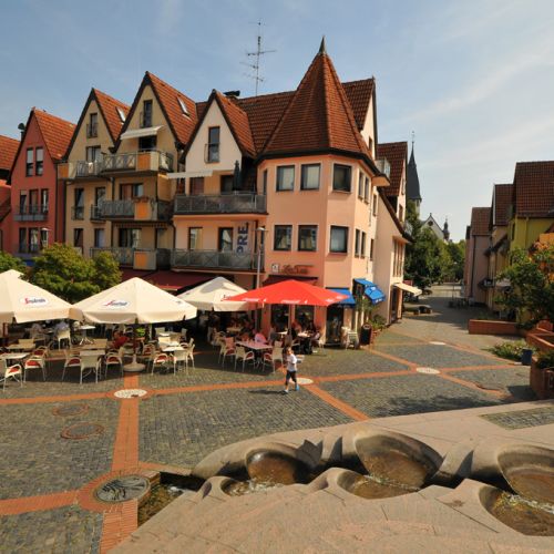 Marktplatz mit Fussgaengerzone Am Markt.jpg